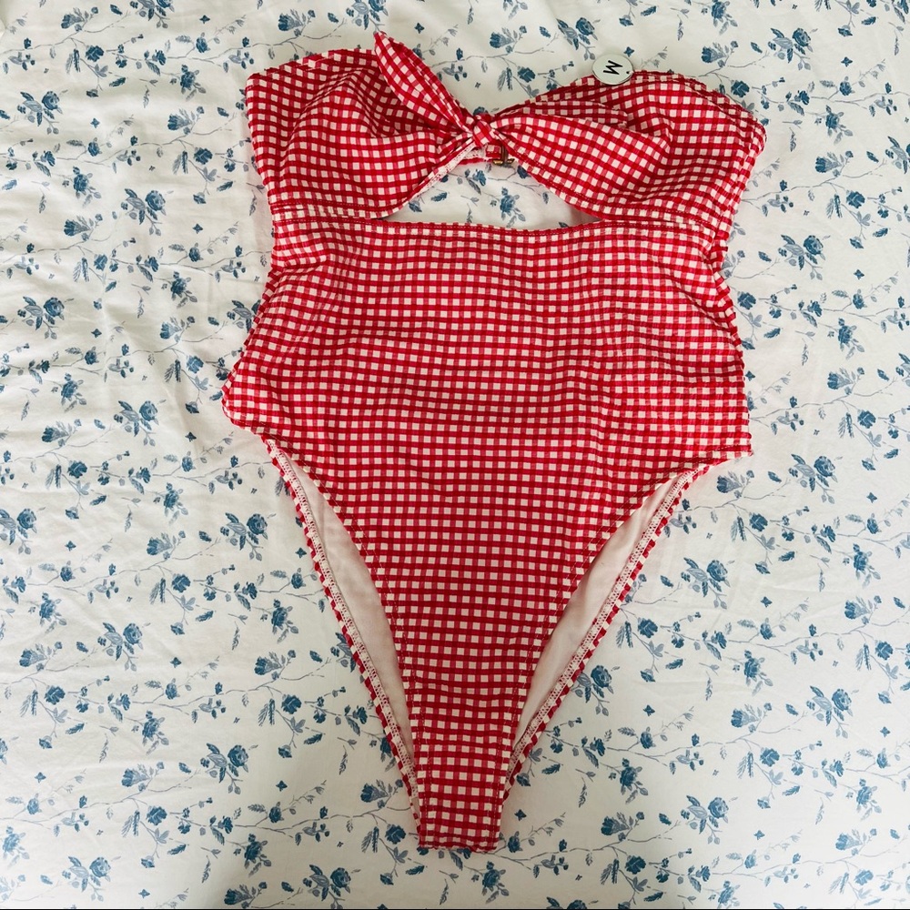One piece bikini